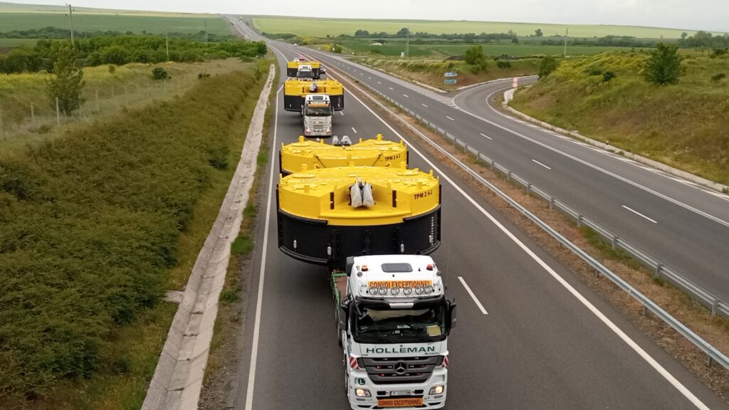 Transportation of industrial machinery — photo 3